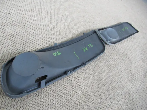 Tappo Griglia Anteriore Volkswagen T5 image 3