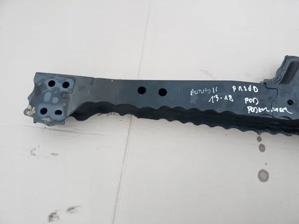 Traverse inférieure Toyota AURIS II 13-18 OEM image 3