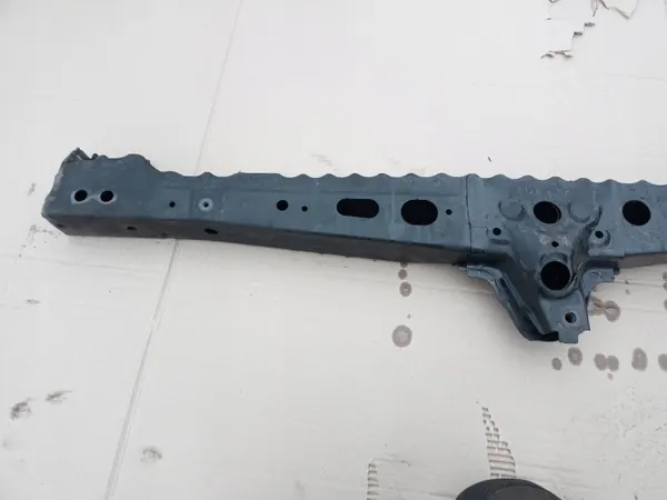 Traverse inférieure Toyota AURIS II 13-18 OEM image 6