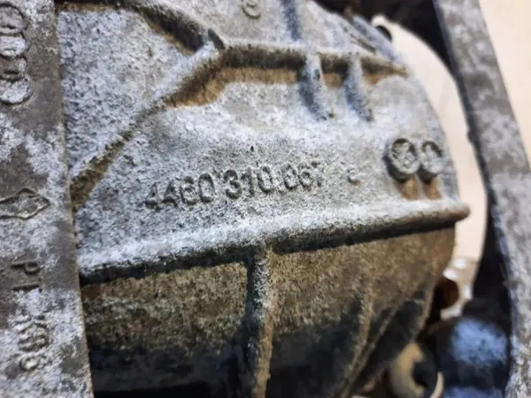 Bakre reducer OEM 4460310067 för Audi Q5 3.2L image 4