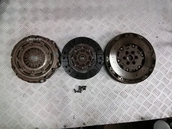 Opel Crossland X 1.5 HDI Kaksoismassaväkä 9812748580 image 2