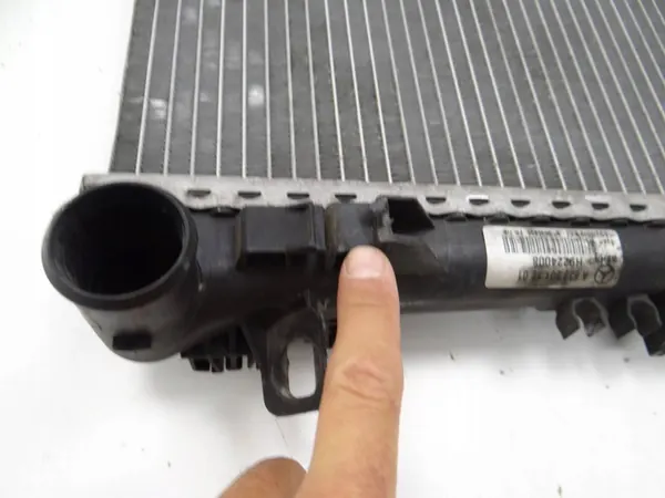 MERCEDES VITO W639 LIFT 2010- Waterradiator A6395011201 image 7