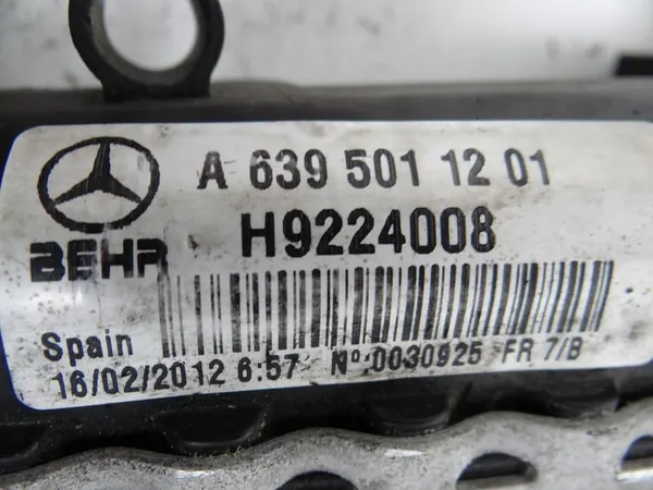 MERCEDES VITO W639 LIFT 2010- Waterradiator A6395011201 image 9