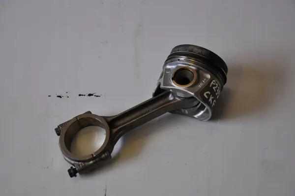 Pleuel OEM CKF für Škoda Octavia III Combi 2014 image 2