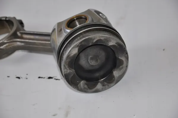 Pleuel OEM CKF für Škoda Octavia III Combi 2014 image 5