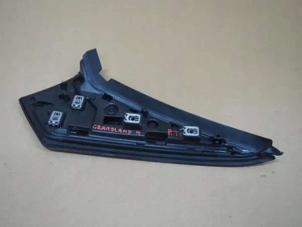 Rechter achterklepafdekking OEM YP00030377 Opel Grandland X image 4