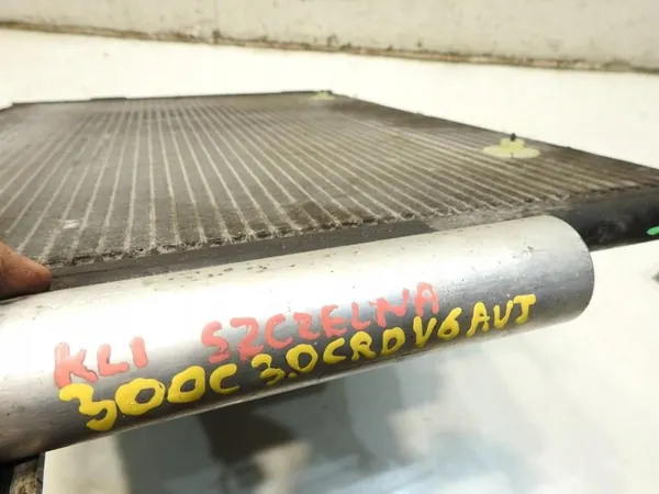 Ilmastointikondensaattori Chrysler 300C 3.0L 160kw OEM 1215477AA image 2