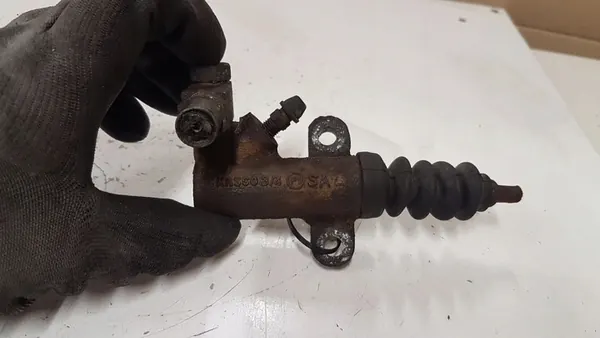 Kopplingscylinder KIA SORENTO I (JC) 2.5L diesel image 2