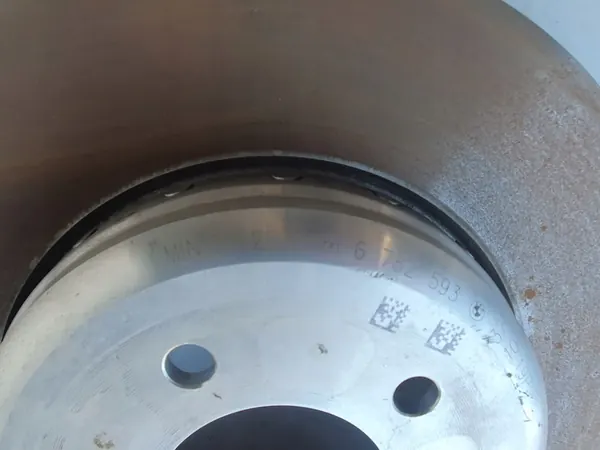 Disco de freio dianteiro BMW E89 3411 6782593 image 2