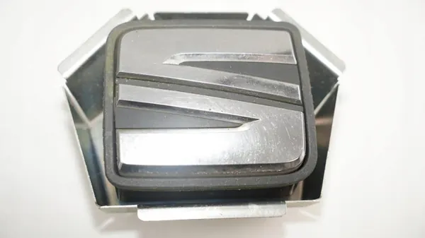 Poignée de coffre OEM 360197939 pour SEAT Leon III image 3