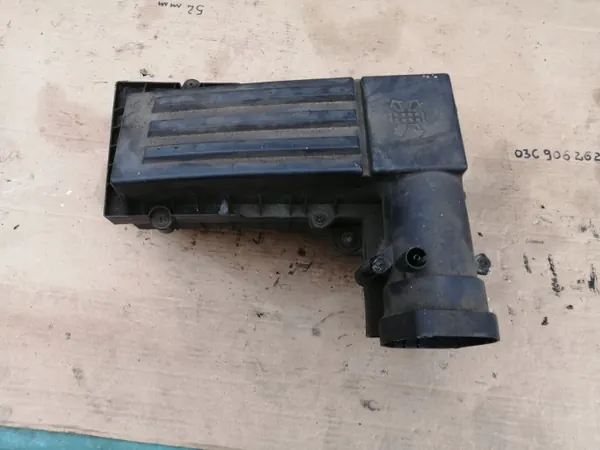 Luftfiltergehäuse OEM 3C0129607BH - Gebraucht image 2
