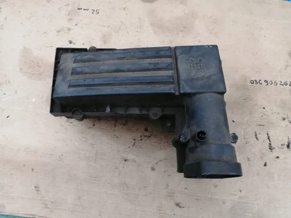 Luftfiltergehäuse OEM 3C0129607BH - Gebraucht image 3