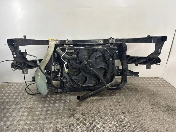Jeu de radiateur Dodge Durango OEM 68244085AB image 8