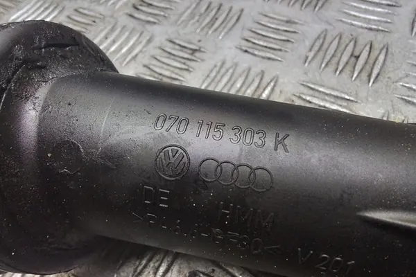 Tuyau de remplissage d'huile VW TRANSPORTER V (T5) 2.5L diesel image 4