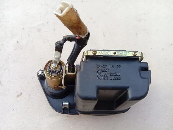 Isqueiro OEM 74104-20290 para Toyota Carina E image 4