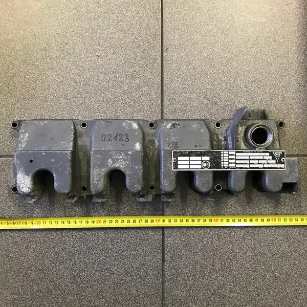 Tampa de válvulas Deutz BF4L 1011 F image 3