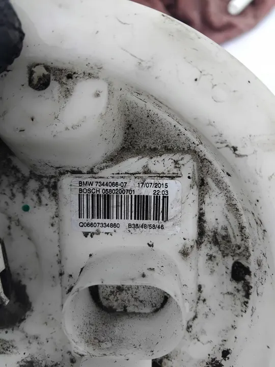 Brandstofpomp BMW 1 F21 F20 Lift 2015-2019 1.5 Turbo OEM image 2