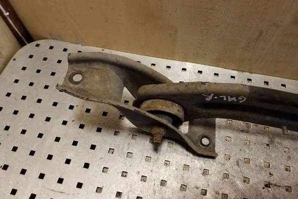 Braccio di controllo posteriore destro OPEL ANTARA 2010 image 3