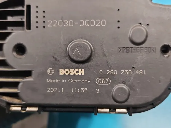 Drosselklappe Toyota Yaris III 1.0 VVTI 22030-0Q020 image 8