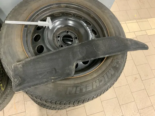 OEM 9831090680 Salpicadero para Citroen C4 III - Usado image 2