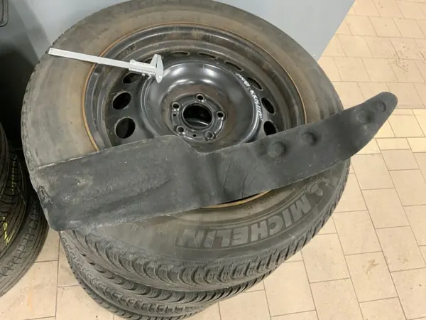 OEM 9831090680 Salpicadero para Citroen C4 III - Usado image 3