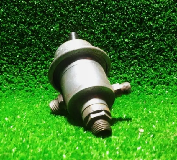 Régulateur pression carburant OEM 0438161001 Mercedes W124 image 2