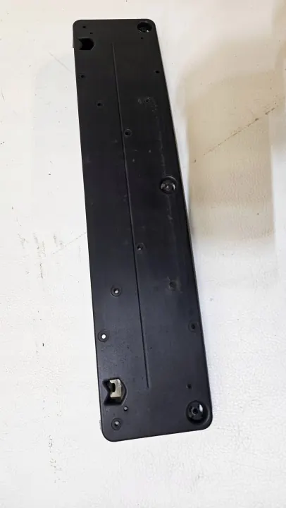 Cadre plaque immatriculation avant OEM A1178852600 Mercedes CLA image 3