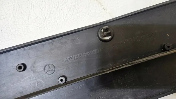 Cadre plaque immatriculation avant OEM A1178852600 Mercedes CLA image 5