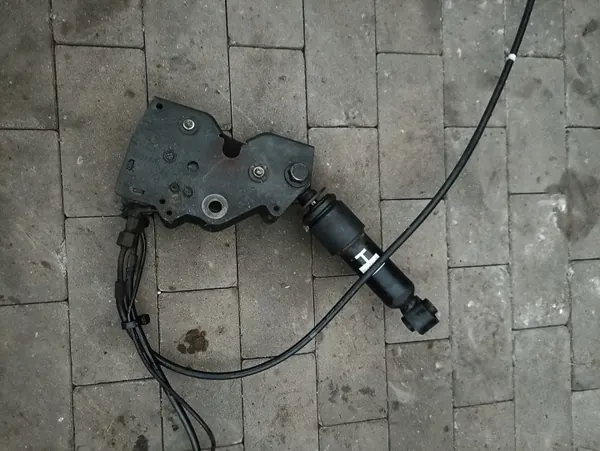 Amortecedor cabine DAF OEM 9730000670 - Usado image 2