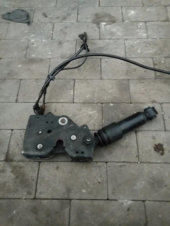 Amortecedor cabine DAF OEM 9730000670 - Usado image 5