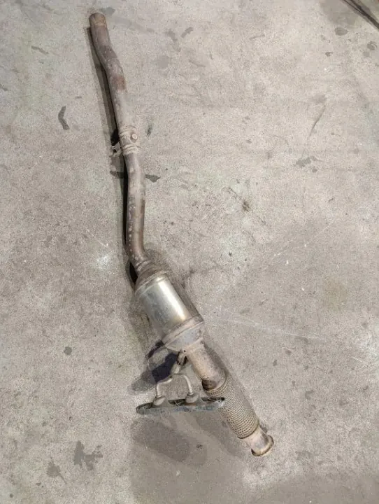 Catalisador OEM 300230BB para VW Caddy III image 2