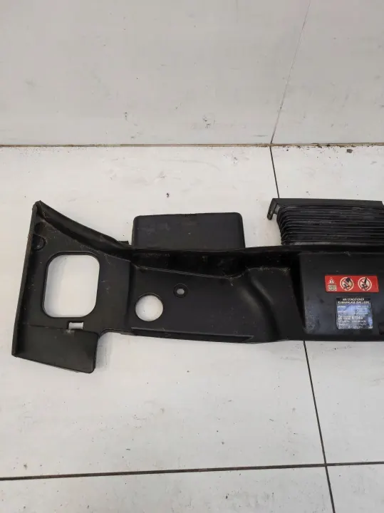 Capa cinto dianteiro OEM A2185000755 Mercedes CLS image 3