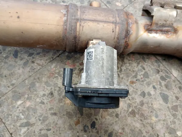 Vanne d'échappement Skoda OCTAVIA III 1.6TDI OEM 5.28128.01 image 5