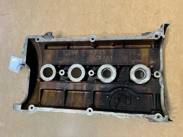 Couvercle de soupape OEM 058103475G Audi A4 B5 image 4