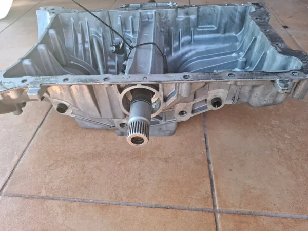 Cárter de aceite Mercedes OEM A6420141002 3.0 CDI image 5