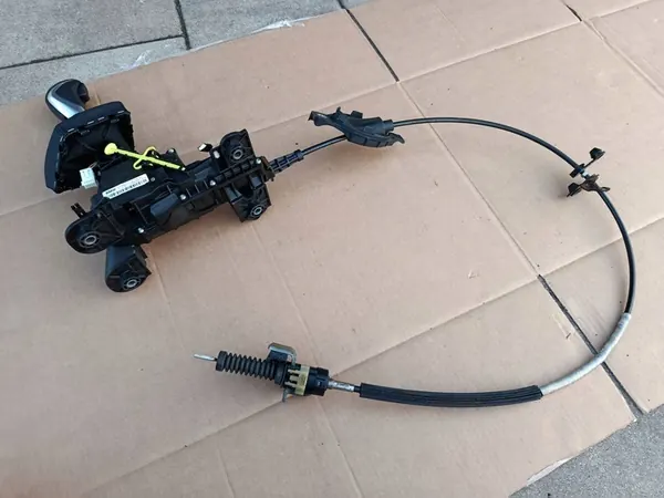 Steptronic-vaihteiston valintamekanismi BMW X1 F48 image 10