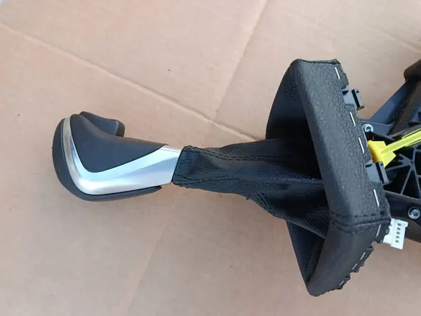 Steptronic-vaihteiston valintamekanismi BMW X1 F48 image 5