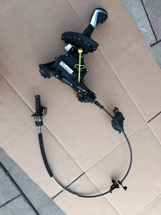 Steptronic-vaihteiston valintamekanismi BMW X1 F48 image 8