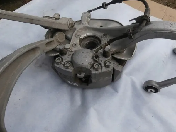 AUDI A6 4G C7 Sospensione Anteriore 4G0407241D 4G0407242D image 2