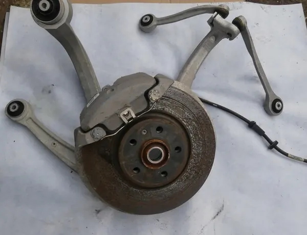 AUDI A6 4G C7 Sospensione Anteriore 4G0407241D 4G0407242D image 3