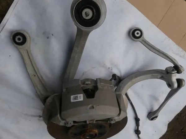 AUDI A6 4G C7 Sospensione Anteriore 4G0407241D 4G0407242D image 4