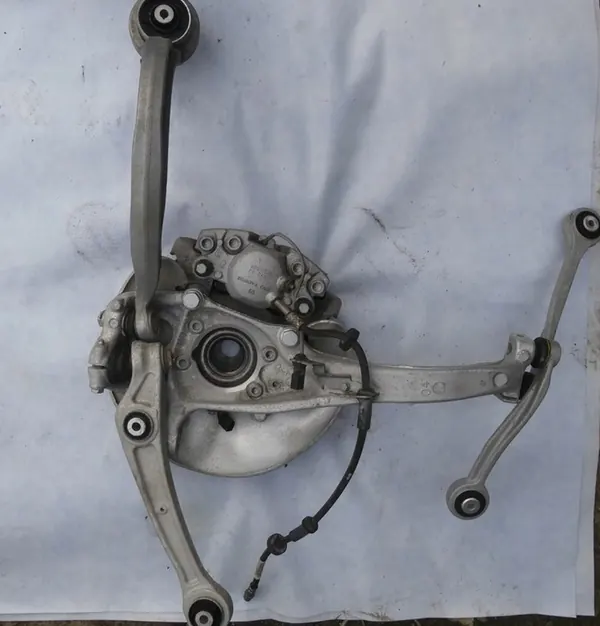 AUDI A6 4G C7 Sospensione Anteriore 4G0407241D 4G0407242D image 6