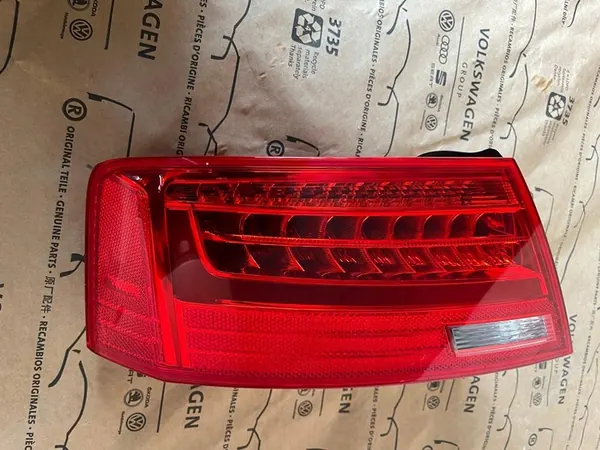 AUDI A5 8T Lámpara LED Trasera Izquierda 8T8945095F image 2