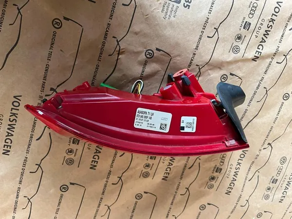 AUDI A5 8T Lámpara LED Trasera Izquierda 8T8945095F image 3