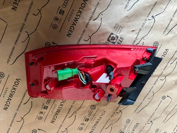 AUDI A5 8T Lámpara LED Trasera Izquierda 8T8945095F image 4