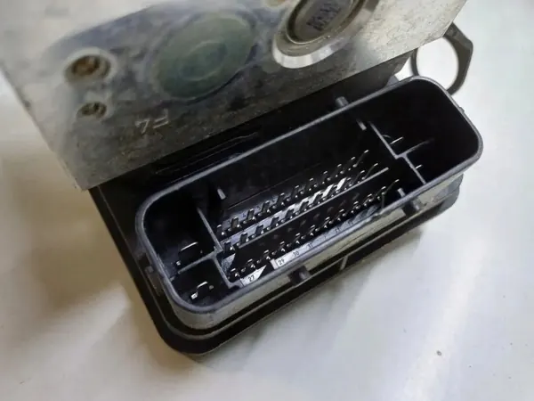 Bomba ABS OEM 7851298 para BMW Serie 2 Coupé image 3