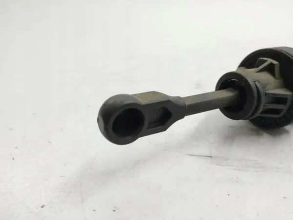 OEM MN100486 Kopplingsslavcylinder för Peugeot 4007 image 5