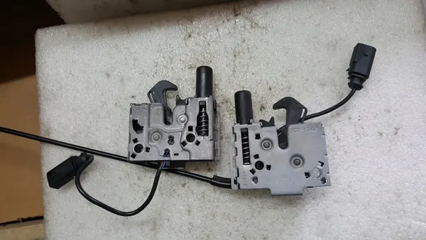 AUDI A6 A7 A8 C8 2019-24 Motorhuvslås 4K0823509-A image 2