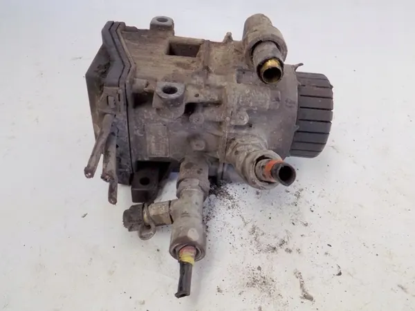 Válvula Renault Magnum 480 OEM 0486203004 image 4