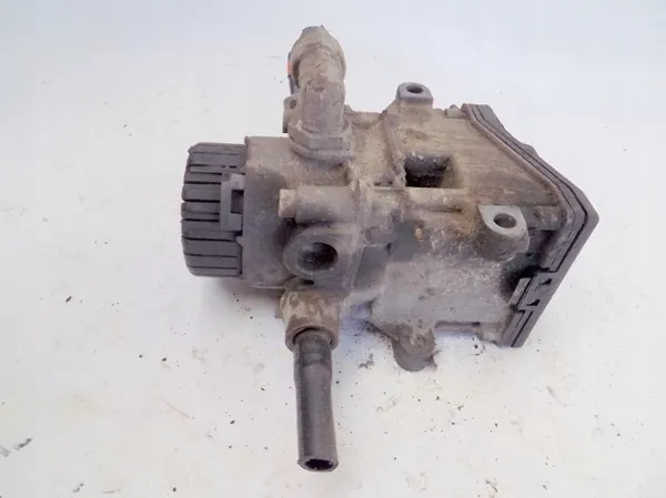 Válvula Renault Magnum 480 OEM 0486203004 image 5